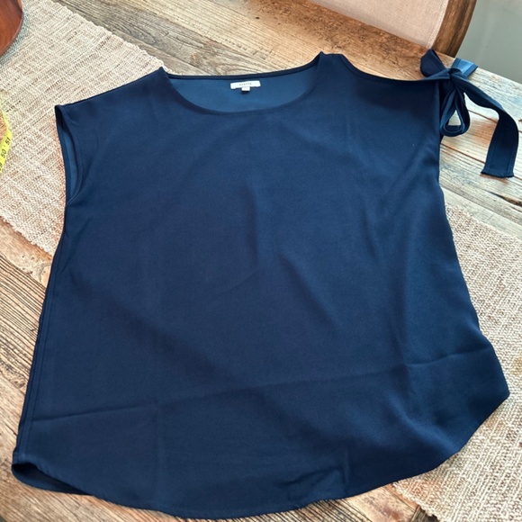 🔷NWOT-STELLA & DOT SIENNA TIE BOW TOP COLD SHOULDER ASYMETRIC🔷 - Picture 2 of 16